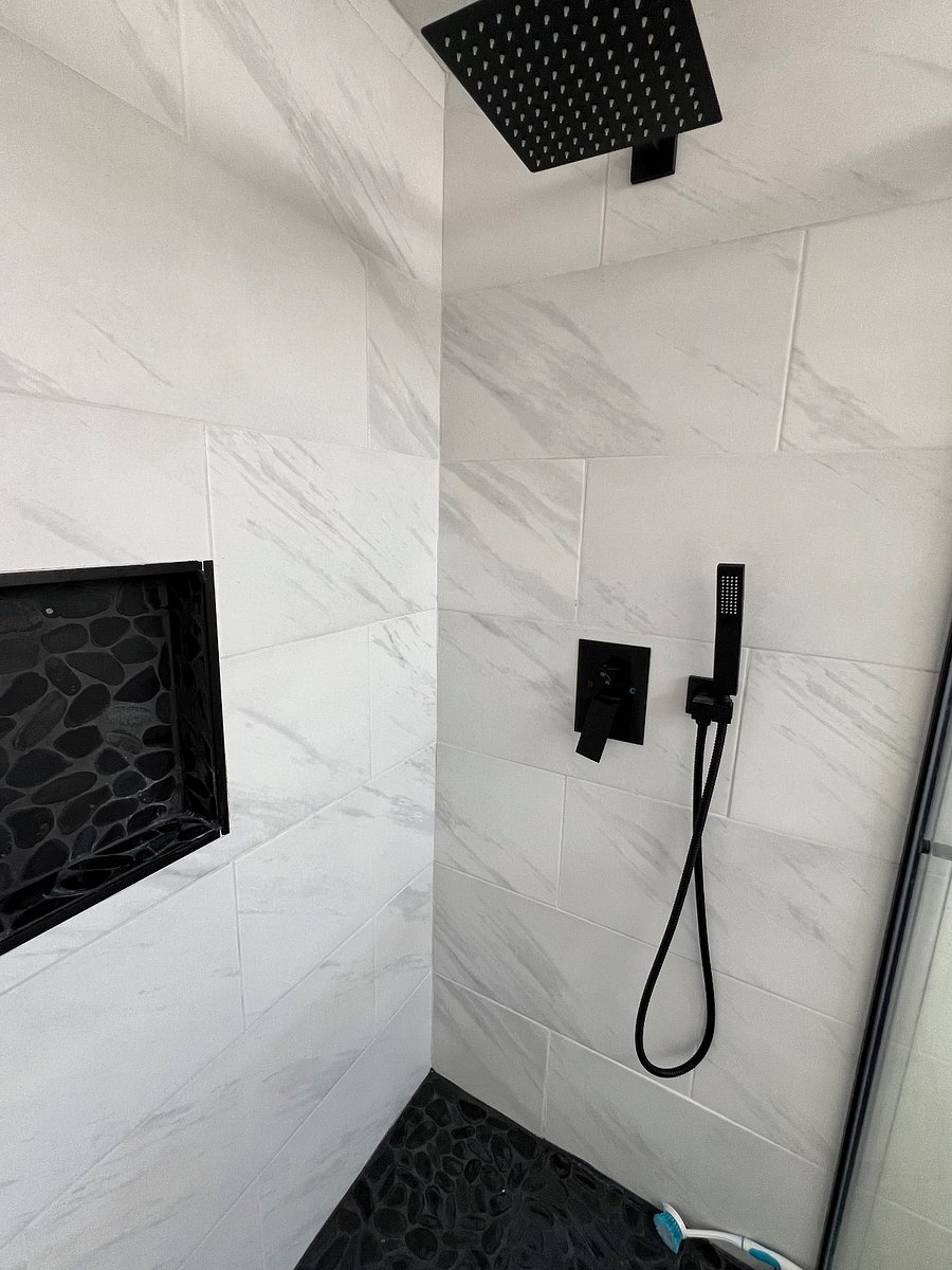 Walk in shower with rain head and hand held shower