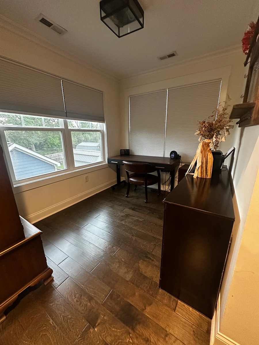 Office nook, primary