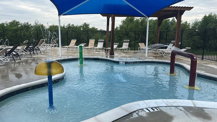 Gated community splash pad and kid pool. Guests will receive pool key card during pool season.