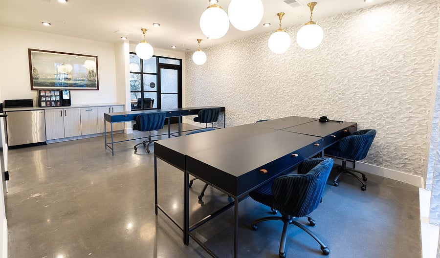 Quiet co-working space offered 