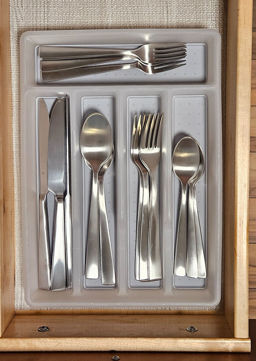 Full set of silverware.