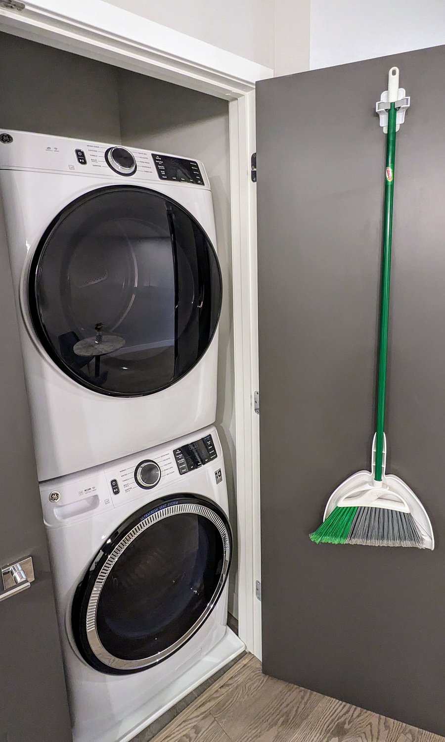 Full size washer & dryer