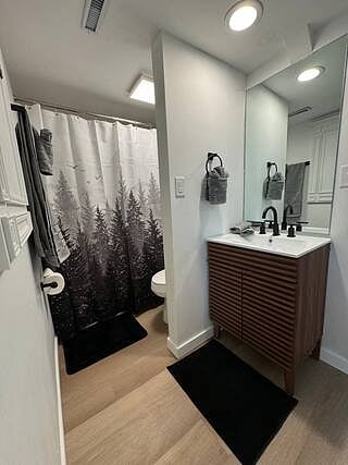 Suite Bathroom