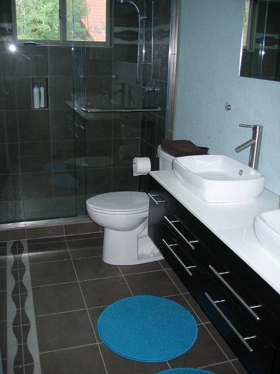 Hall Bathroom