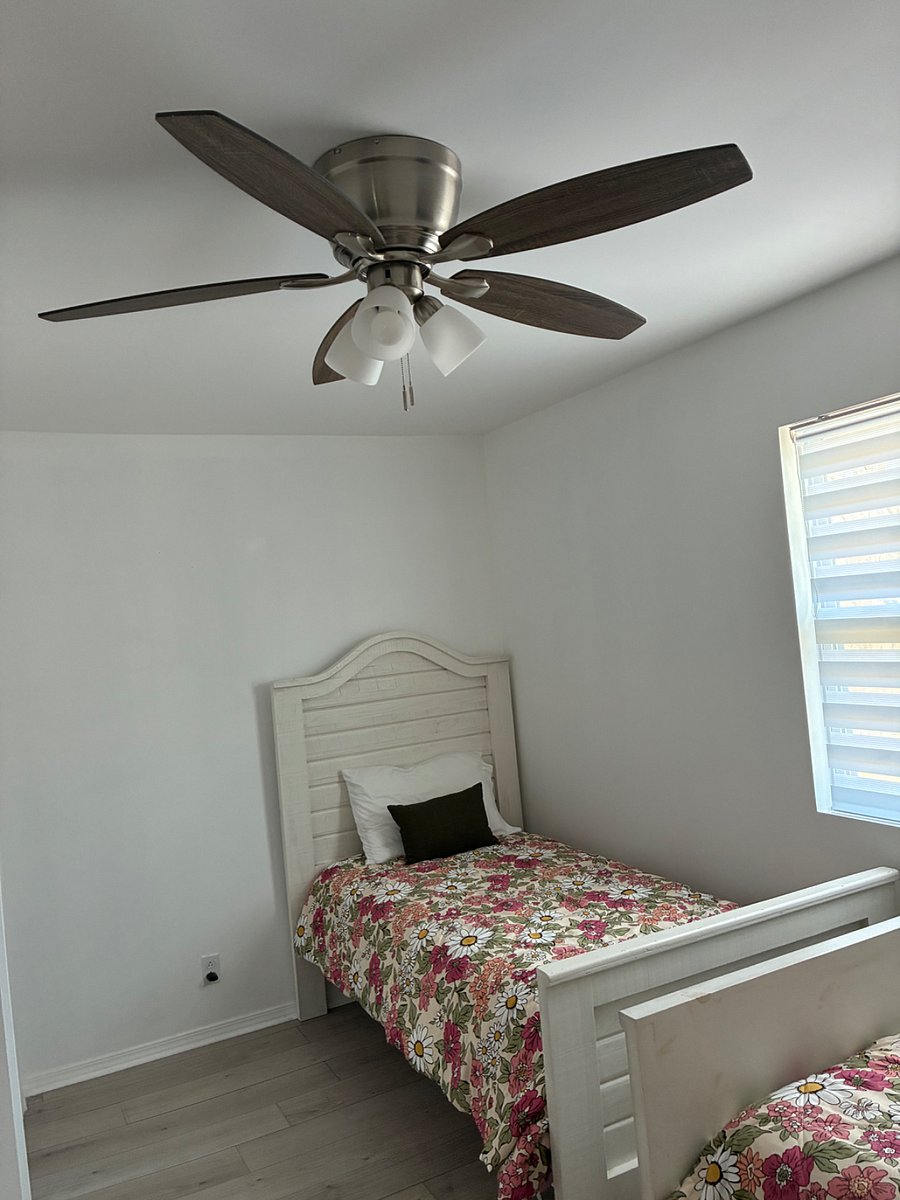 Third bedroom with two twin size beds