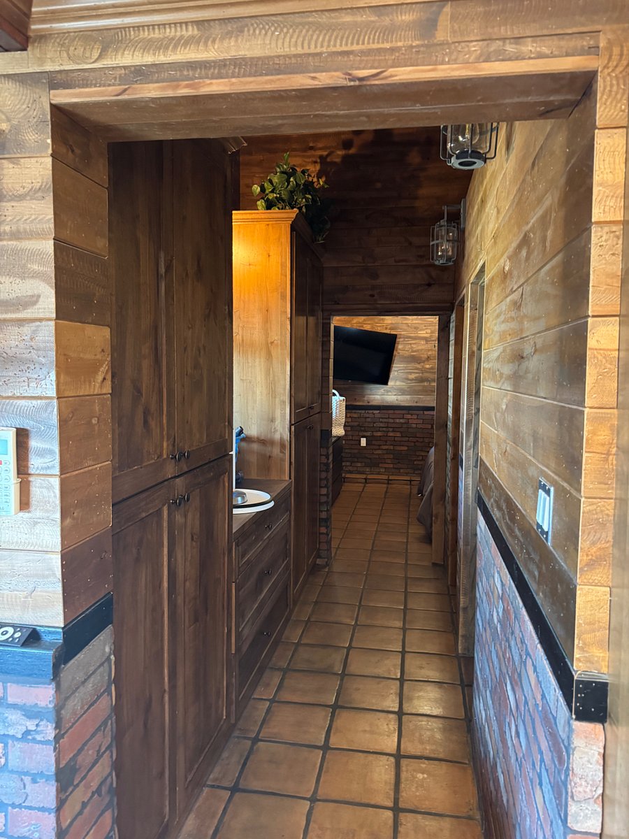 Hallway leading to bedroom 