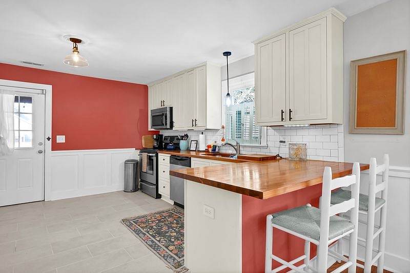 Furnished Finder property 781001_1 photo 14