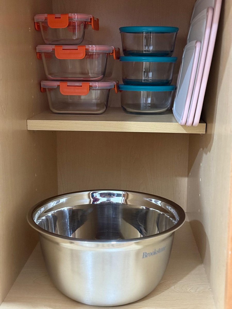Mixing bowls, cutting board, food container