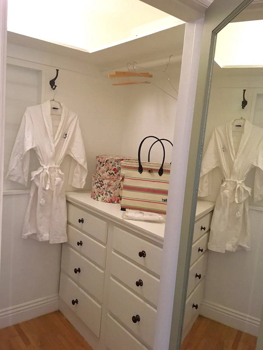 Master Bedroom suite 1 walk in closet in main house