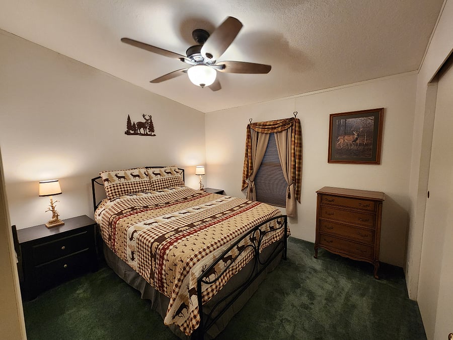 Second Bedroom - Queen size Bed