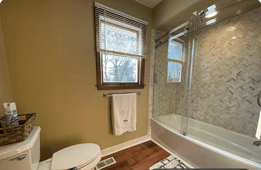 Second floor full bathroom.
