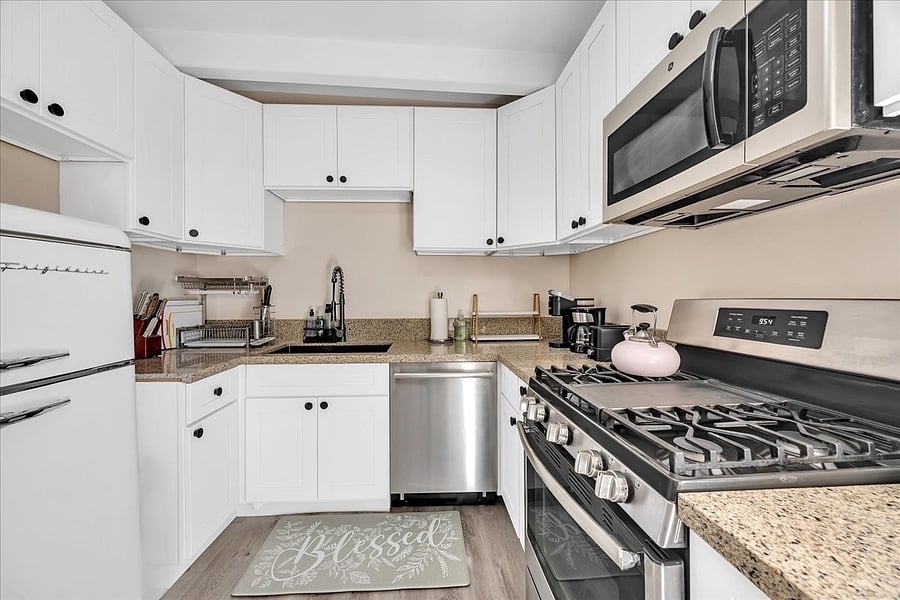 Furnished Finder property 781682_2 photo 9