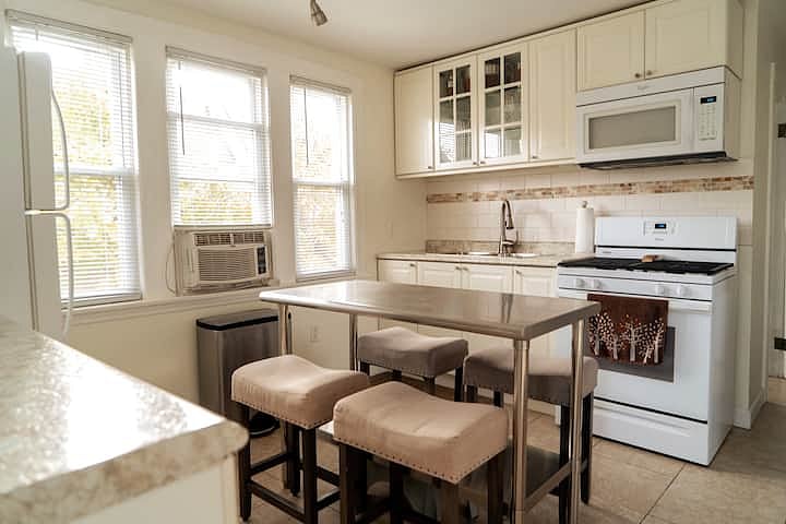 Newer kitchen with essentials & more.  Cook & or bake ;-)