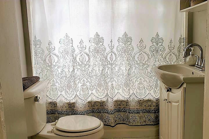 Full Bathroom, Shower/Bath combo ;-)