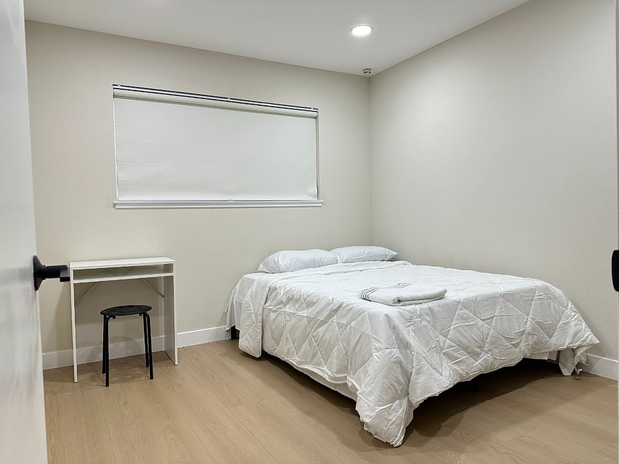Bedroom #3 with full size bed, desk+chair