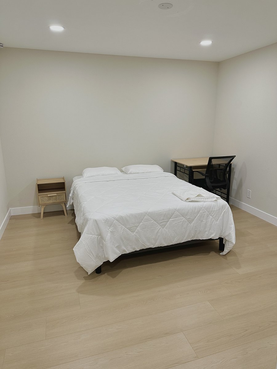 Bedroom #1 with queen bed, desk+chair
