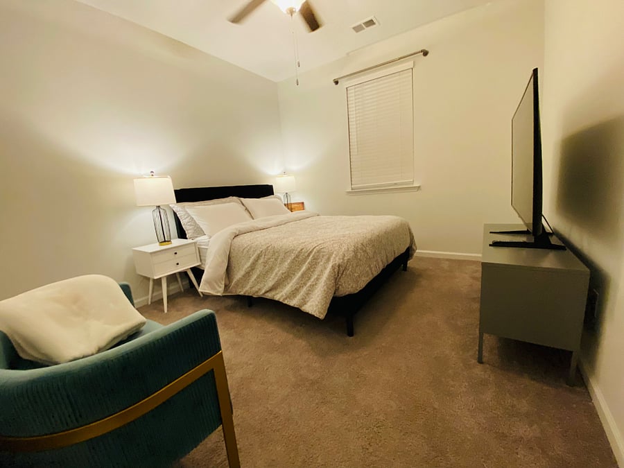 ROOM 1