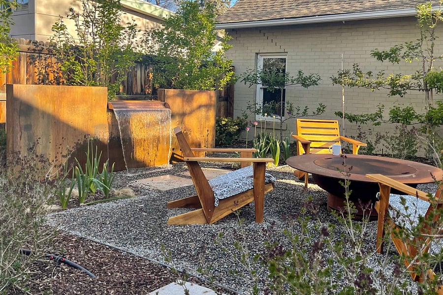 Firepit and water feature.