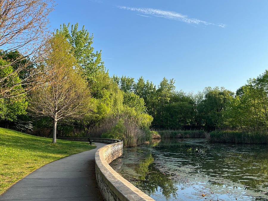 Patterson Park is a 7 mins walk from
the house!