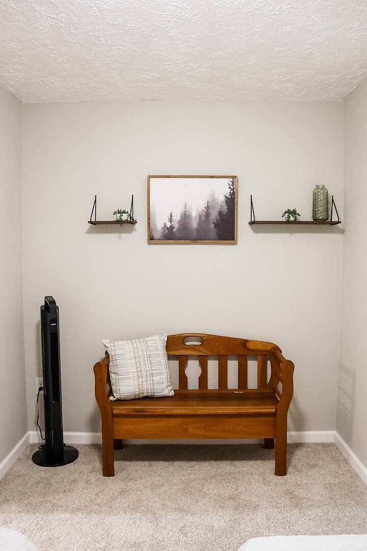 2nd bedroom with twin bed