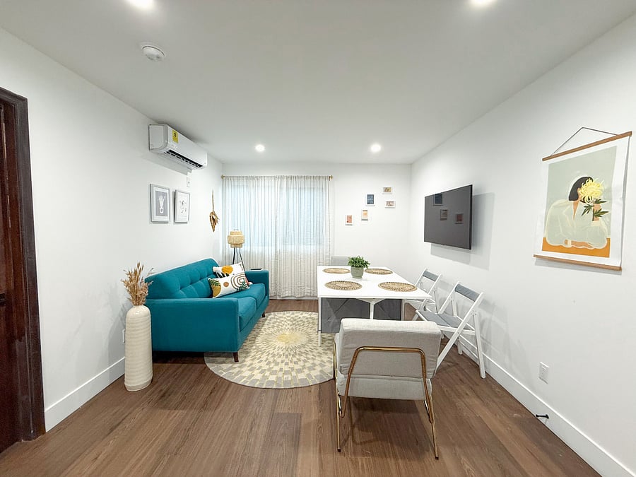 Transform Table into Dinning Setting 
