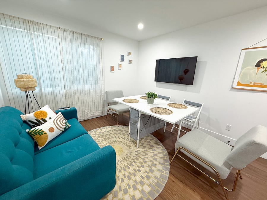 Transform Table into Dinning Setting 