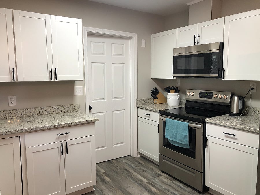 Full kitchen with stove, microwave, refrigerator, dishwasher, toaster and coffee maker. All kitchen essentials (pots, pans, silverware, etc.) provided.