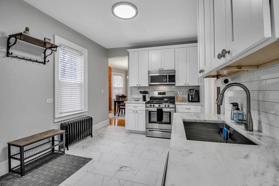 High ceilings, tons of cabinet space