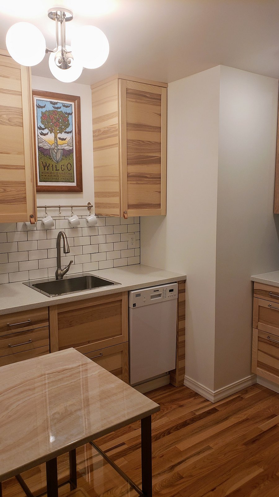 Compact Dishwasher, Sprayer faucet.