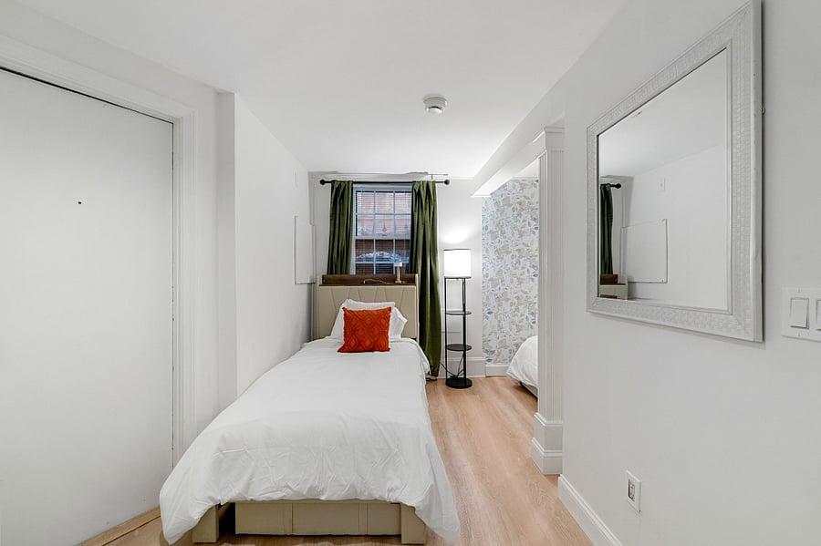 Second Bed Room Two Twin Beds 