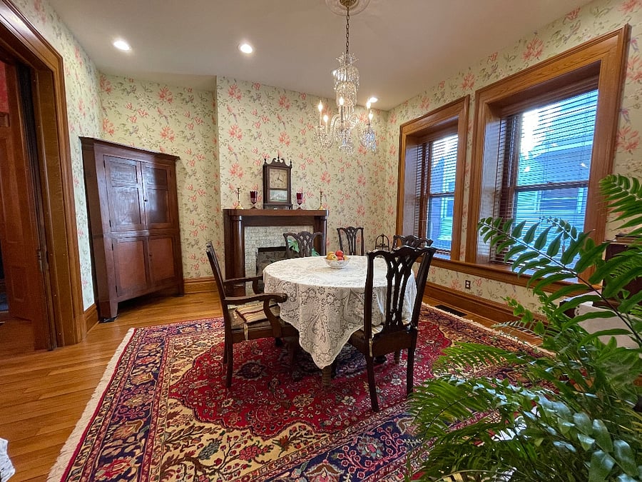 Dining RoomnF