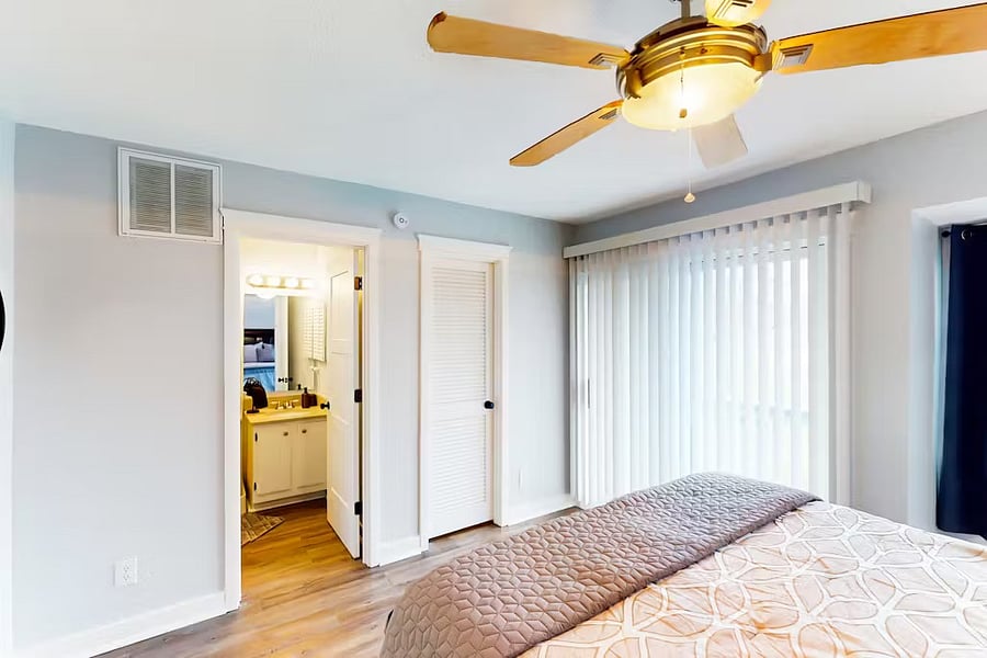 Master bed room