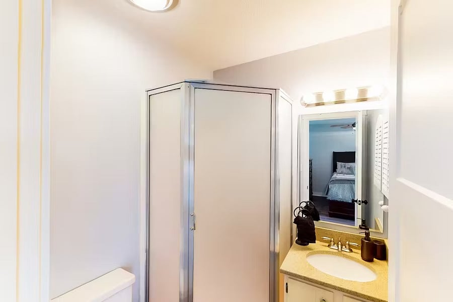 Master bath room