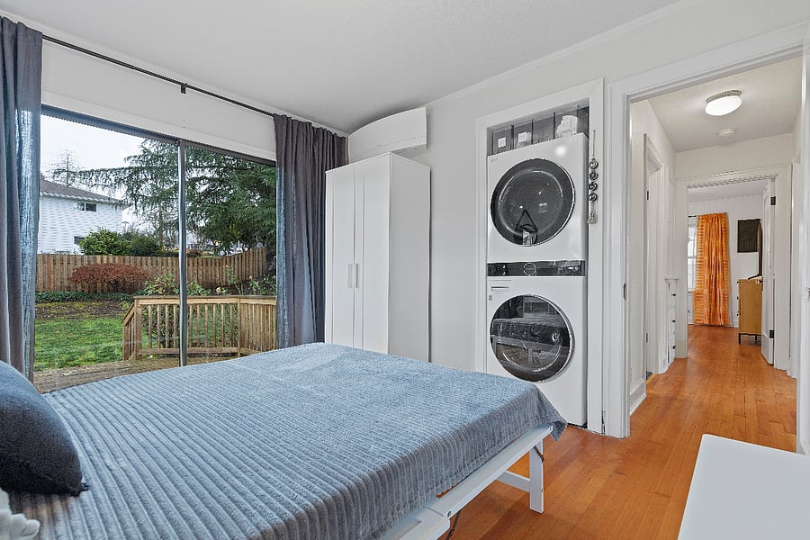 Full size stackable washer and dryer