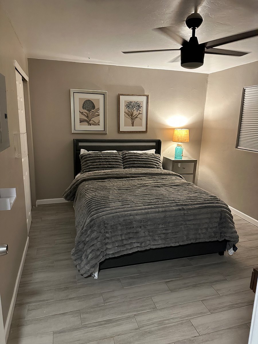 Bedroom 2 - Queen