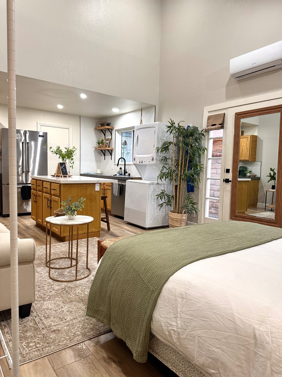 High Ceilings/Open Concept
