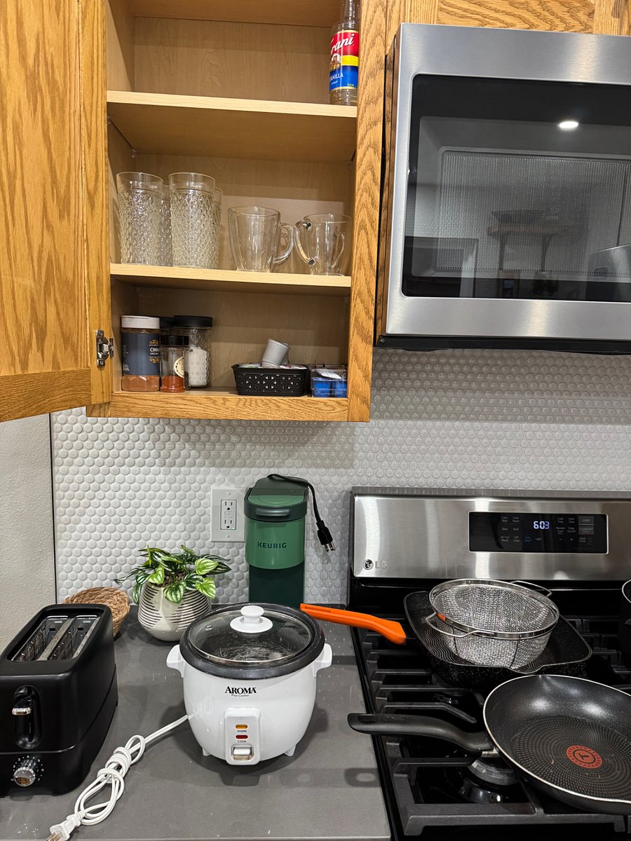 Dishes/Counter Appliances