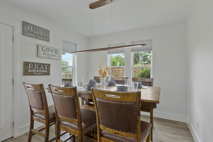 Dining table seats 6