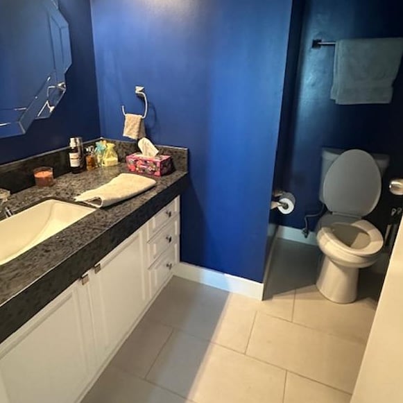 Private 1/2 bath