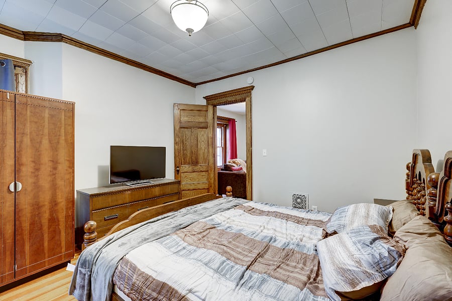 King Bedroom Room 1