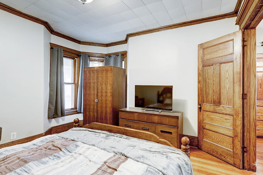 King Bedroom Room 1