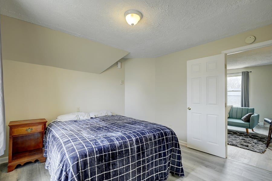 2nd Bedroom Queen