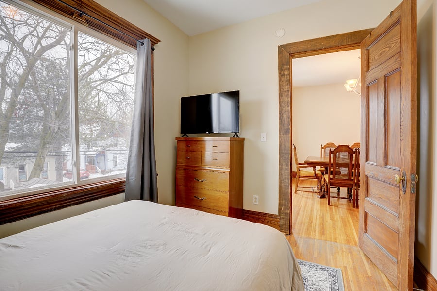 Full size bedroom 2