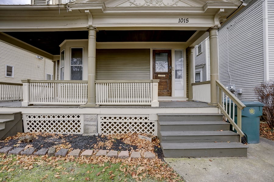Front shared door for the 2nd and 3rd floor.