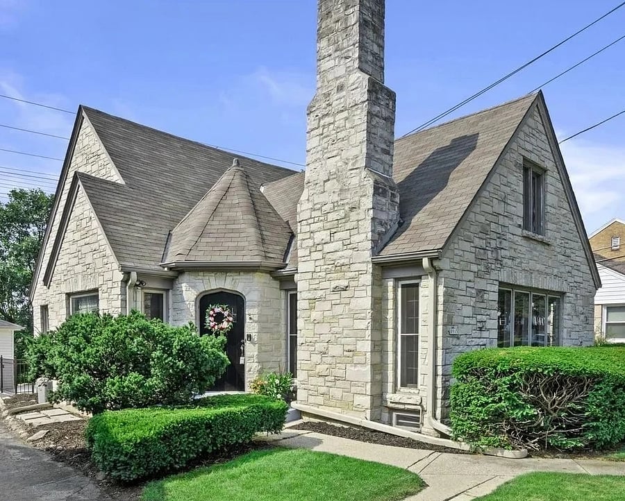 Beautiful stone home - like a fairy tale cottage!
