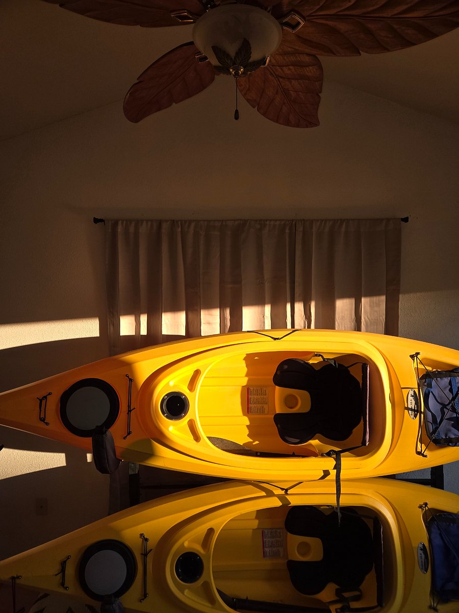 2 Kayaks are available for enjoying the canal