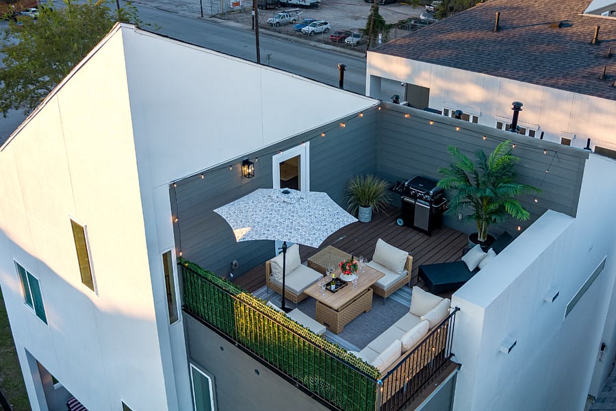 Rooftop deck