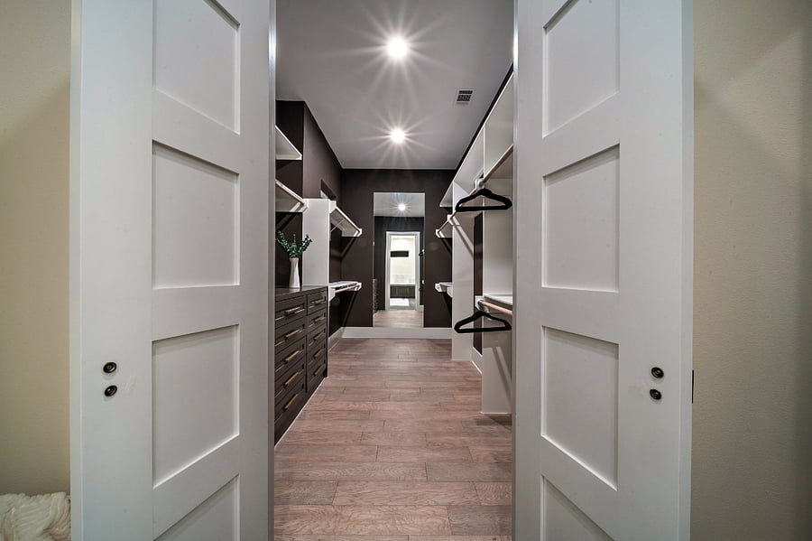 Stay Organized and Stylish in This Spacious Walk-In Closet