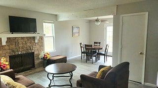Furnished Finder property 784832_3 photo 4