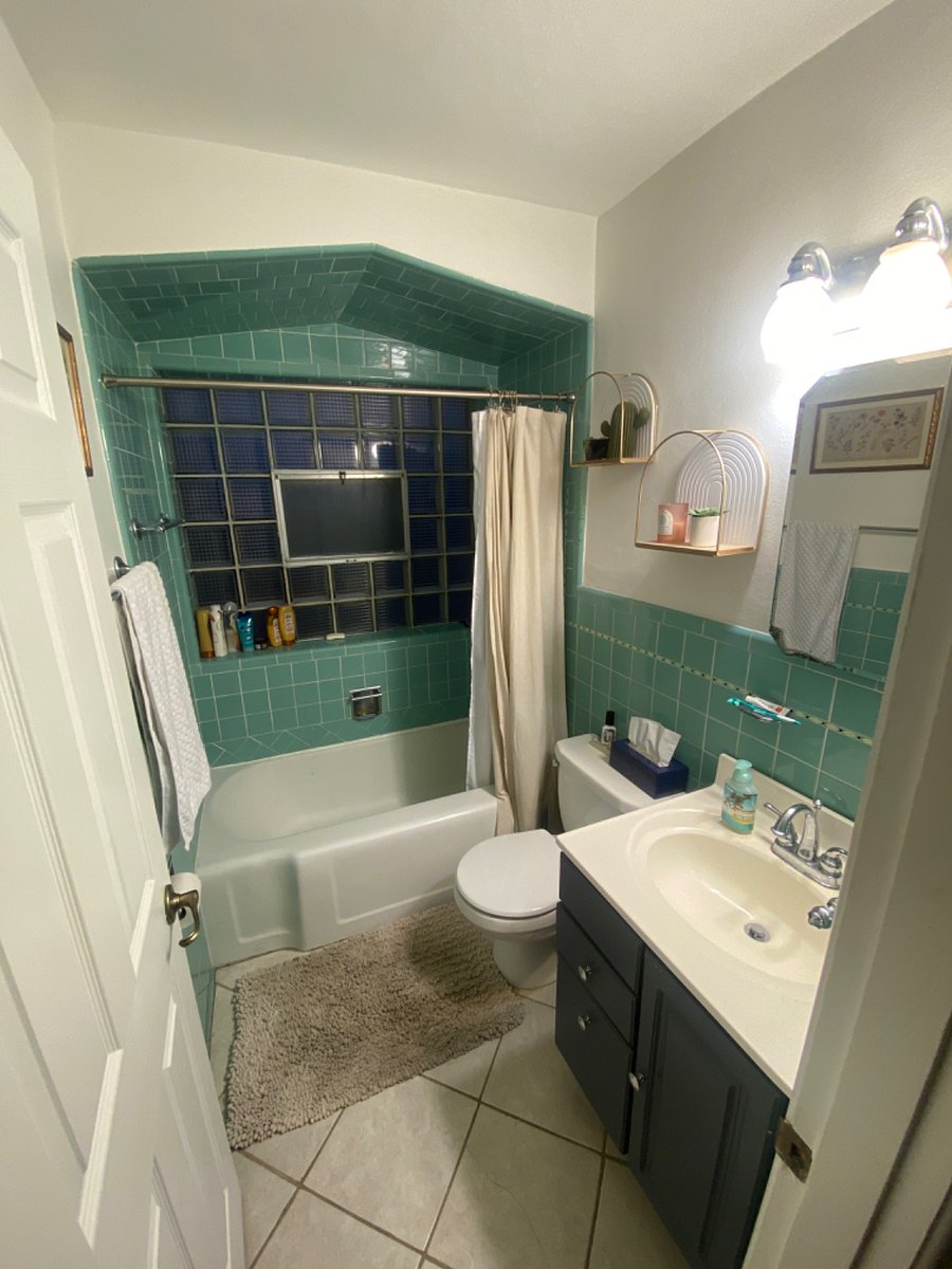 Main floor bathroom